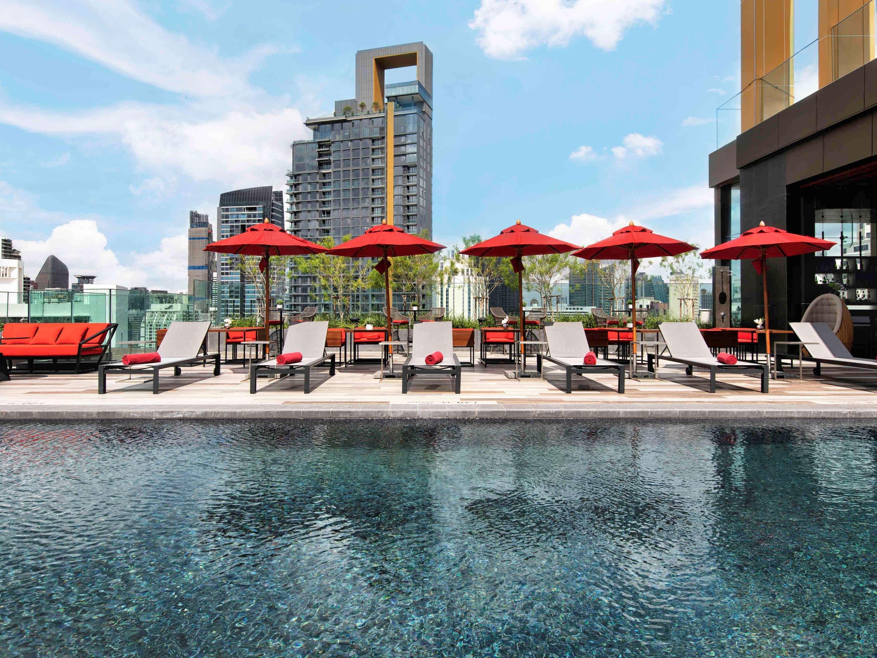 Готель Ibis Styles Bangkok Sukhumvit 4 Екстер'єр фото