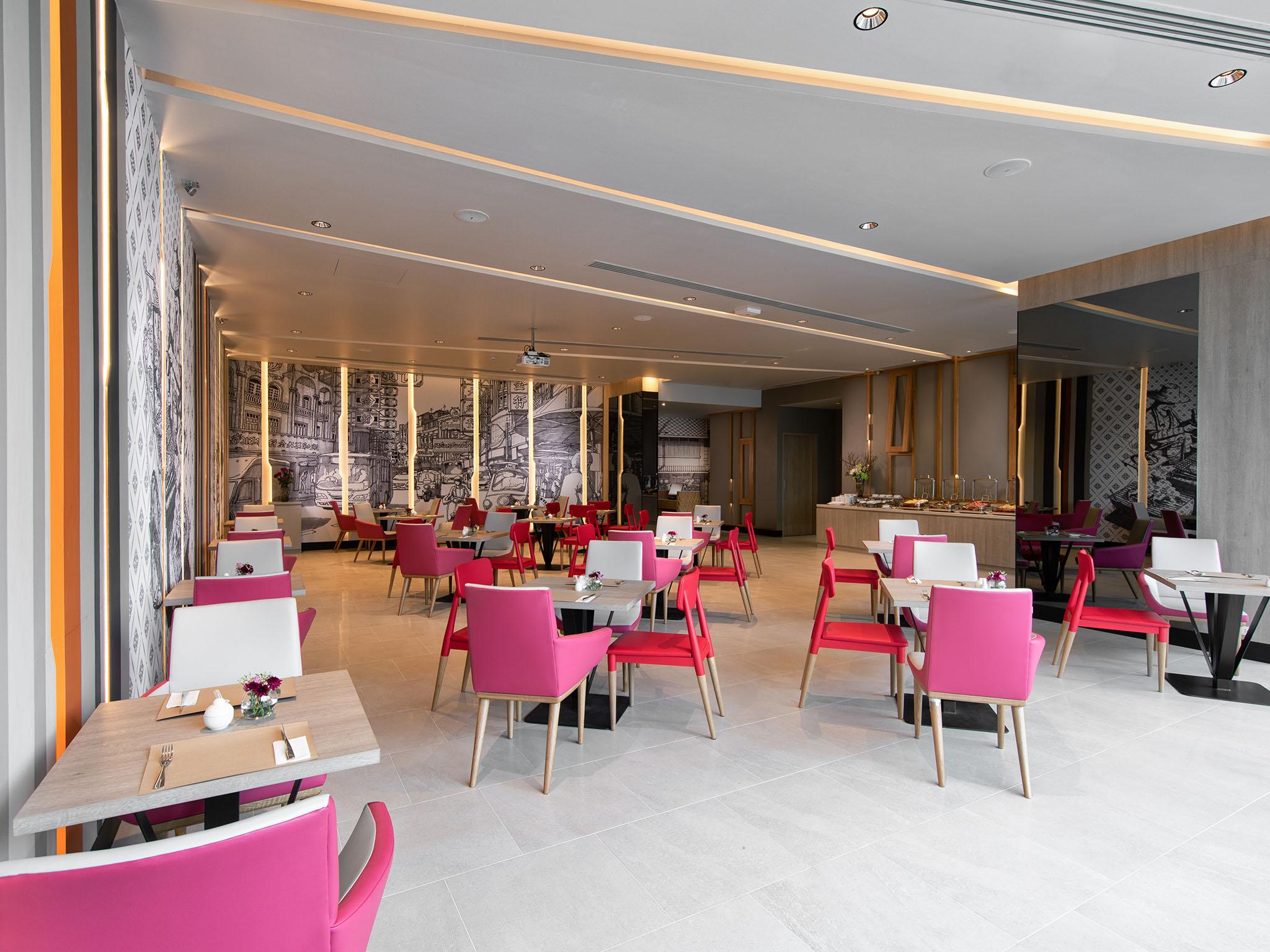 Готель Ibis Styles Bangkok Sukhumvit 4 Екстер'єр фото