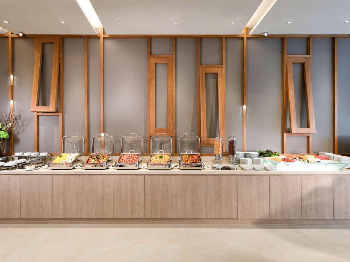 Готель Ibis Styles Bangkok Sukhumvit 4 Екстер'єр фото